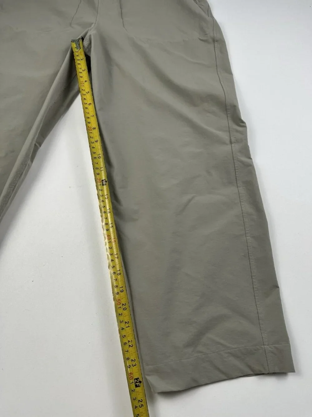 Lululemon Lightweight Mid-Rise Barrel-Leg Cropped Pant Size 6 Riverstone
